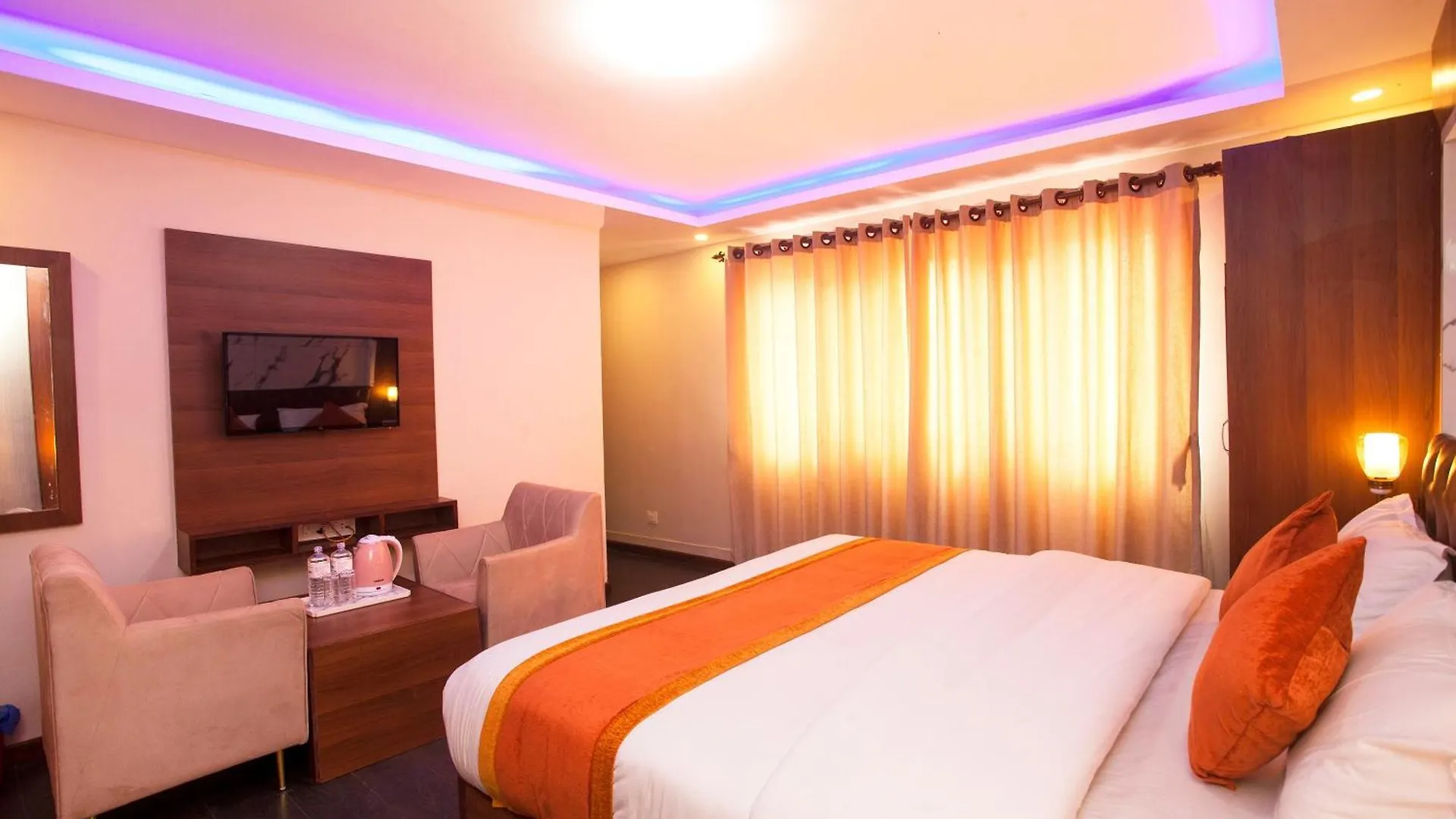 Oyo 817 Hotel Garden Flower 加德满都 0*,