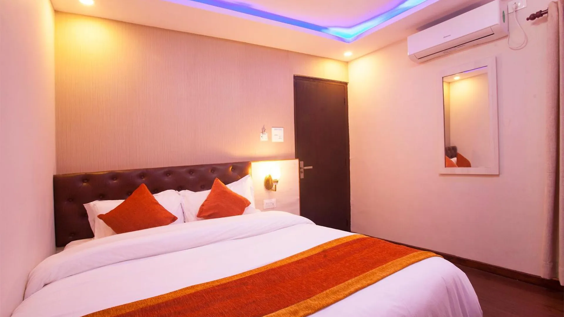 Oyo 817 Hotel Garden Flower 加德满都