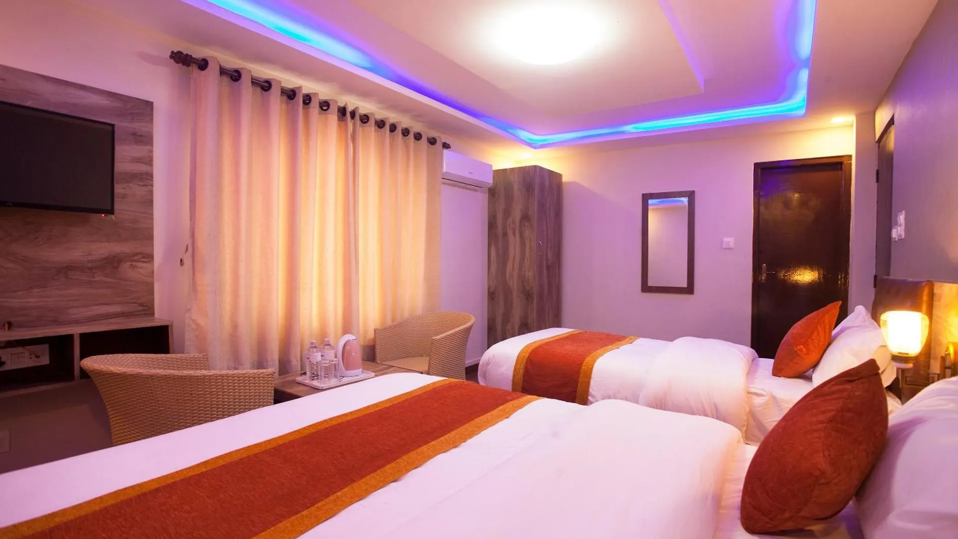 Oyo 817 Hotel Garden Flower 加德满都